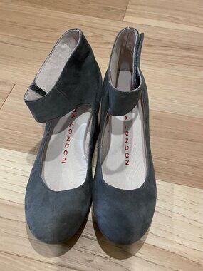 Sacha London Suede Wedge Heel Shoes Size 6